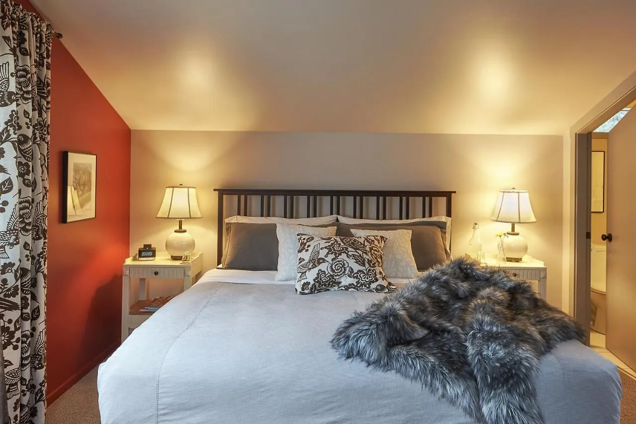 Hedgerow House Bed & Breakfast Ganges